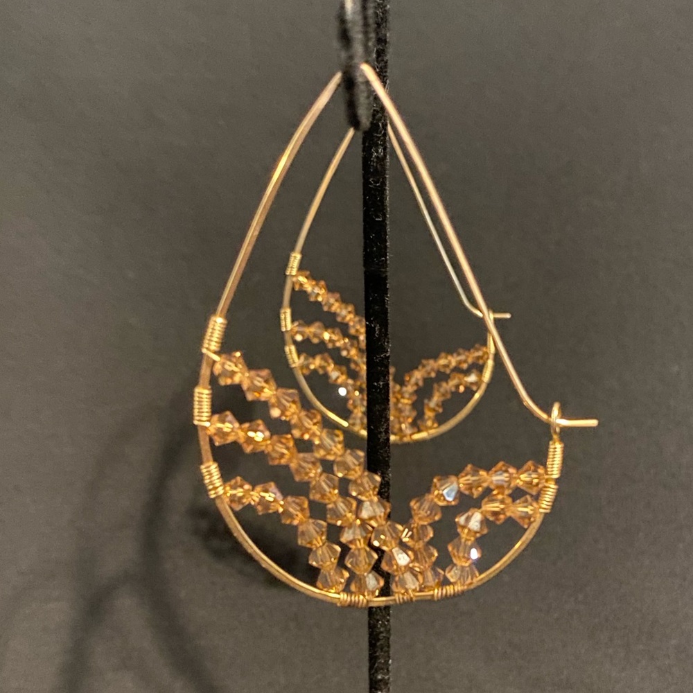 NWOT Amber teardrop earrings